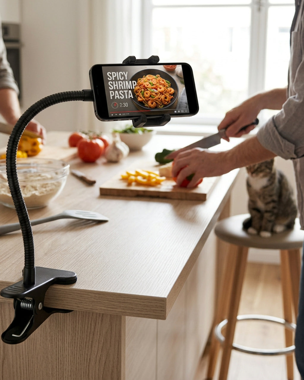 Cenly Flexible Gooseneck Clamp Phone Holder Black - Lifestyle view