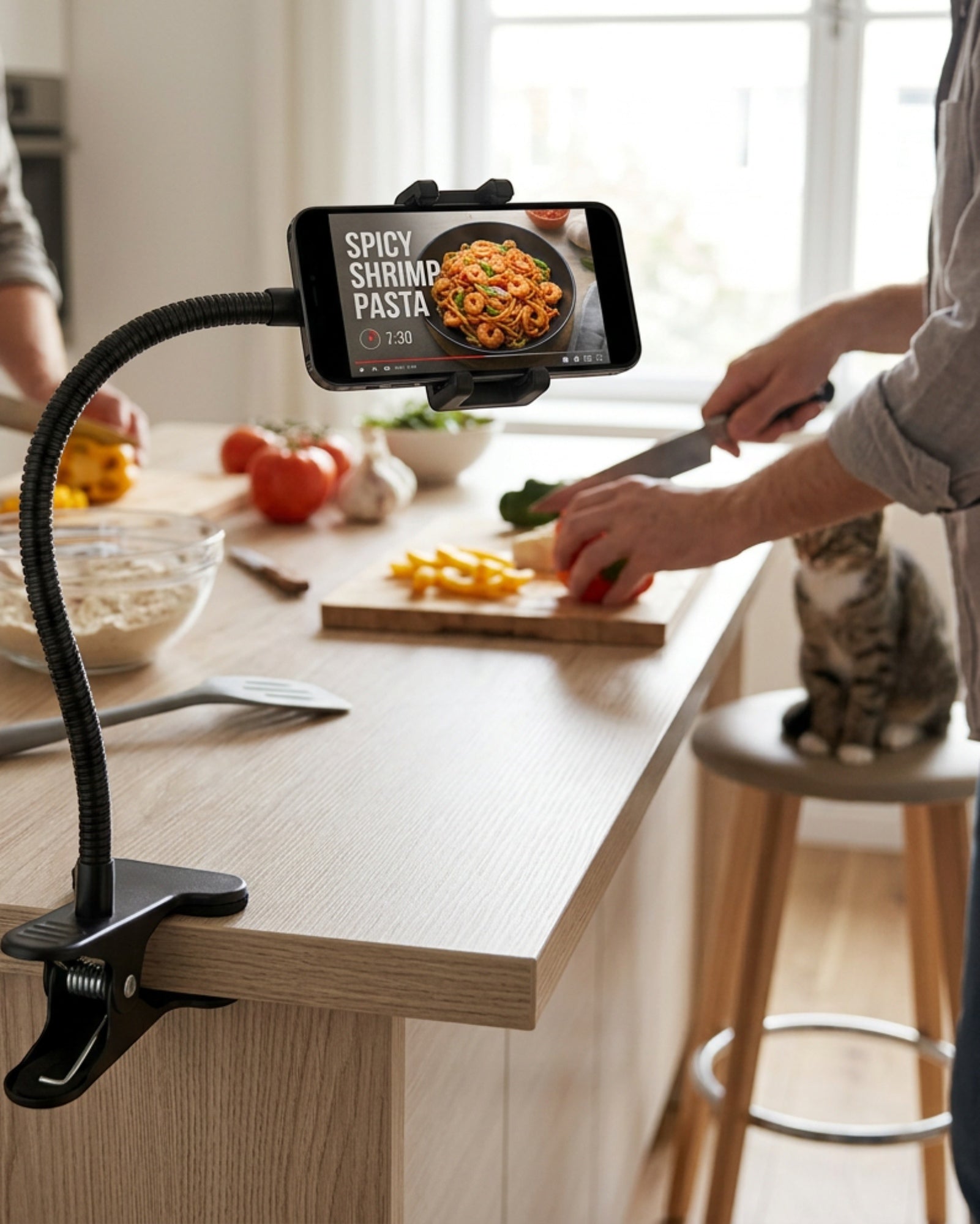 Cenly Flexible Gooseneck Clamp Phone Holder Black - Lifestyle view